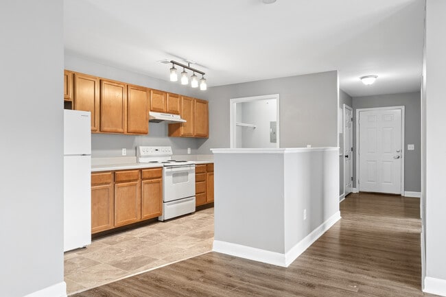 Photo - Royce Hill Apartments