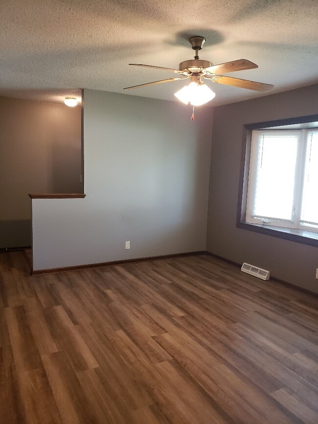 Photo - 4811 Candlelight Dr