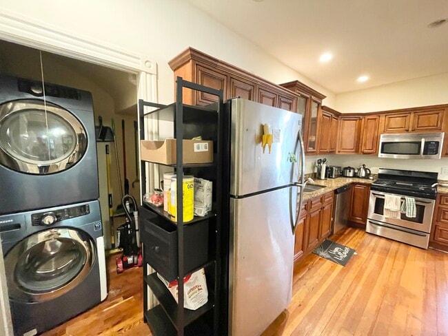 Photo - 112 Hillside St