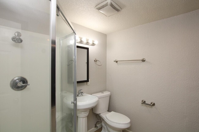 Photo - 1119 N 35th St Unit 6