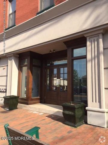 Building Photo - 8 E Front St Unit 203 Rental