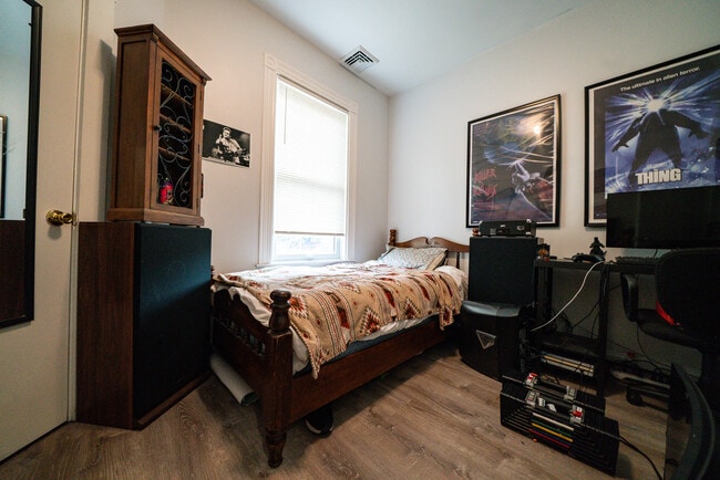 Photo - 137 Centre St Unit 3