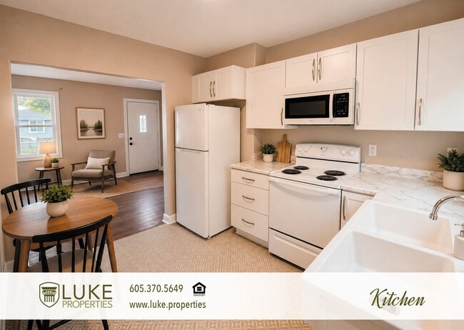 Photo - 712 N Blauvelt Ave