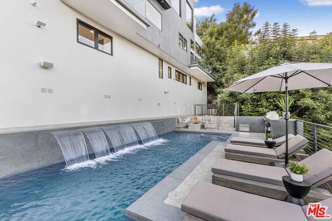 Photo - 7317 Caverna Dr