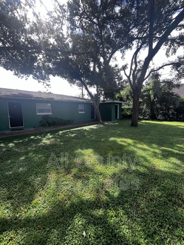 Building Photo - 2273 Norman Dr Unit D Rental
