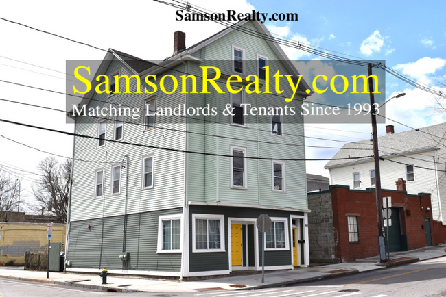 Building Photo - 669 Wickenden St Rental