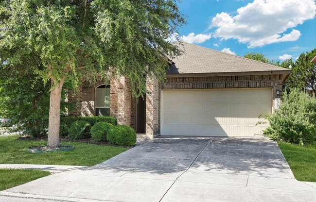 Building Photo - IMMACULATE Well-Maintained 3bd/2ba/2gar In... Rental