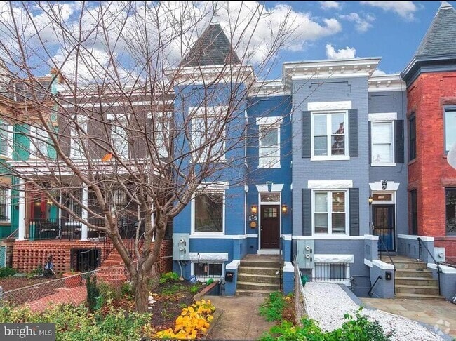 Building Photo - 113 R St NE Rental