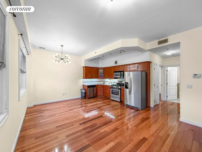 Building Photo - 560 7th Ave Rental