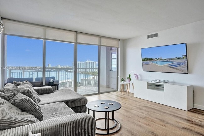 Photo - 18021 Biscayne Blvd Unit 1804