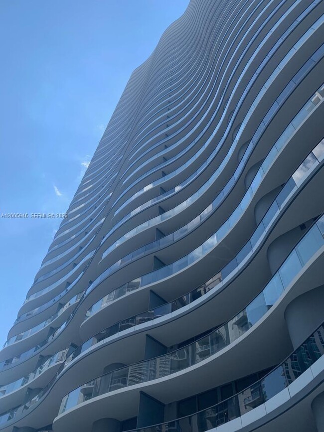 Photo - 1000 Brickell Plaza Unit 4907