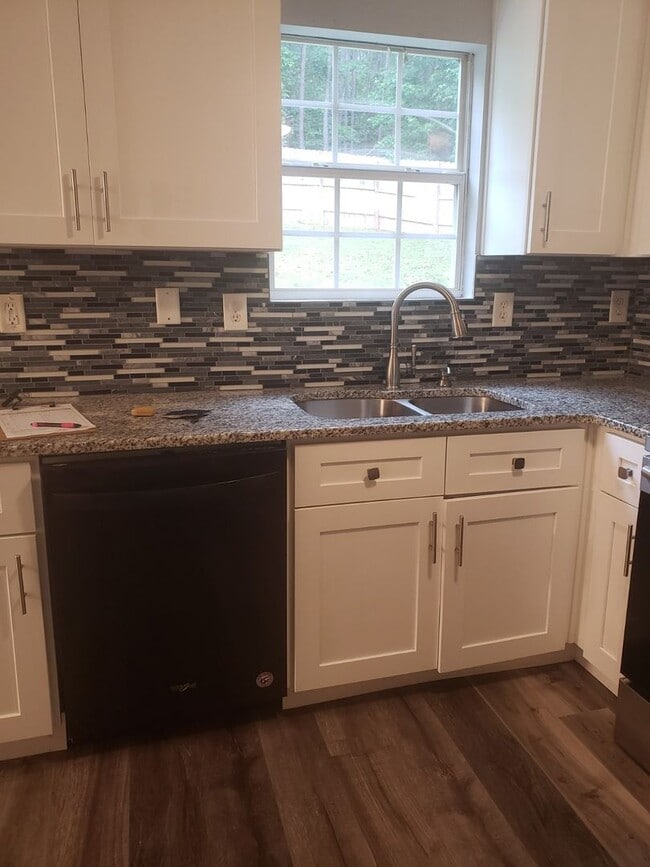 Photo - 4 Bedroom 3 Bath Home in Locust Grove