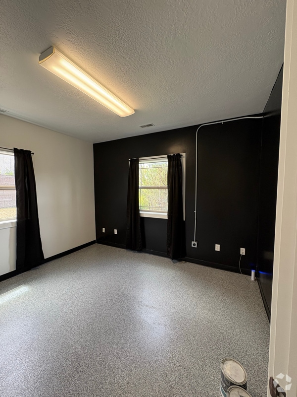 Building Photo - 45 W 700 S Rental