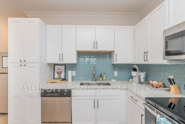 Photo - 111 Railroad Ave