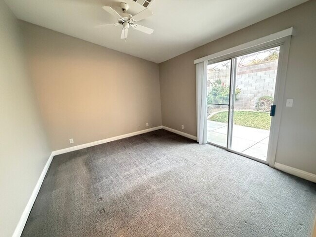Photo - Carry Over Showing: This property has been shown before and will be rented to the first most qual...