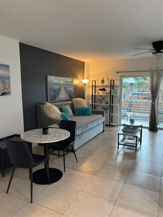 Photo - 2900 NE 30th St Unit B-2