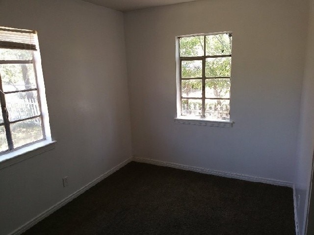 Photo - 2409 Oak Dr