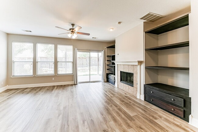 Photo - 5621 Starwood Ct