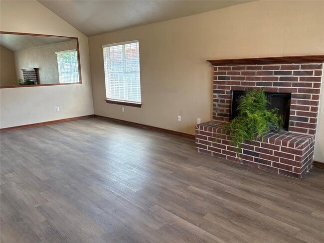 Photo - 1424 SW 129th St