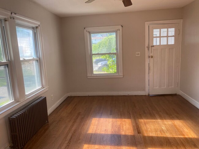 Photo - 81 Woodford Ave Ext Unit 1