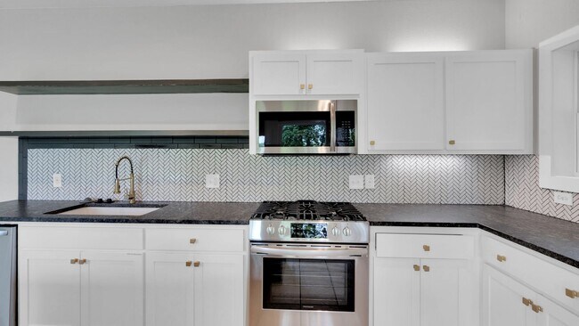 Photo - 217 E 33rd Pl