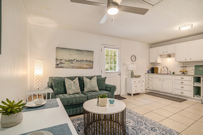 Photo - 15 Shem Dr Unit B