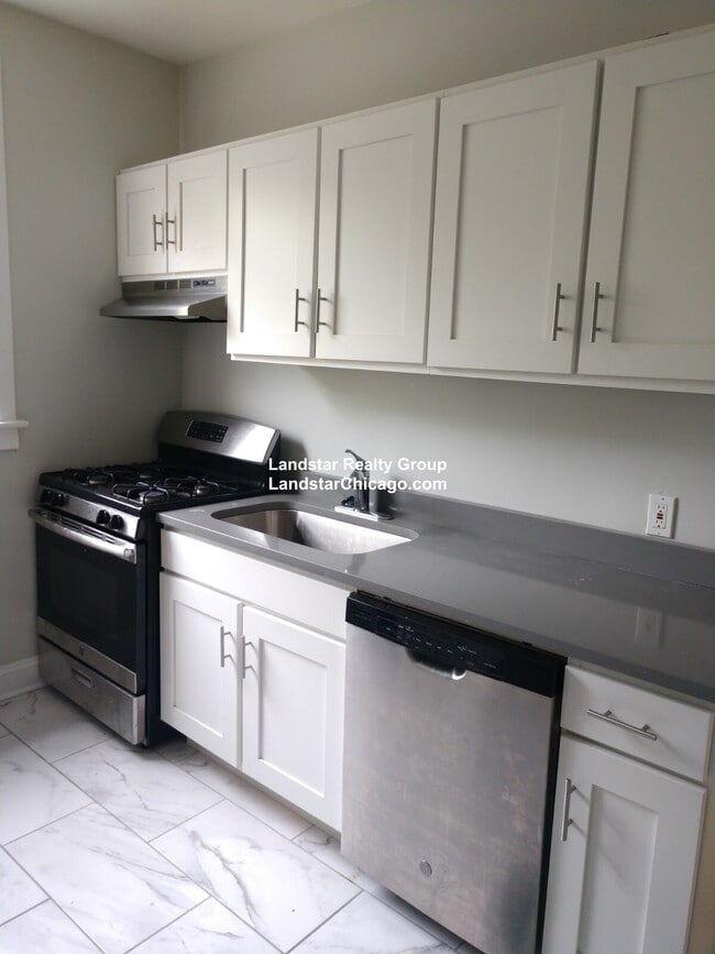 Photo - 732 Reba Pl Unit C2