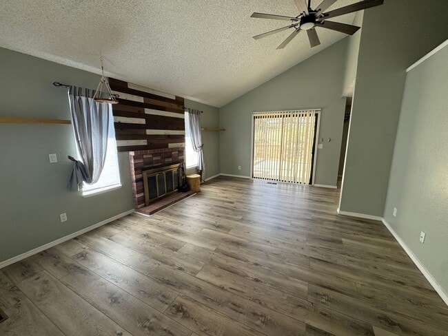 Photo - 2440 Melody Ln