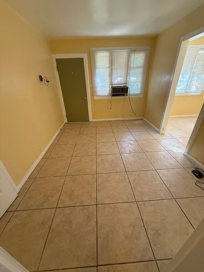 Photo - 6568 Desert Queen Ave Unit B