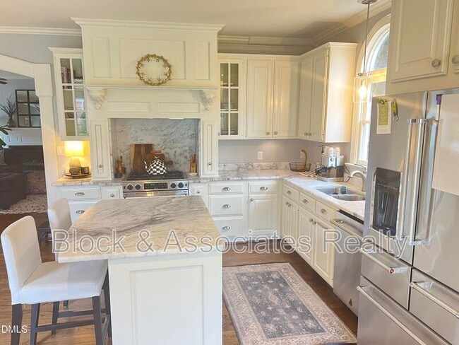Photo - 2200 Misskelly Dr