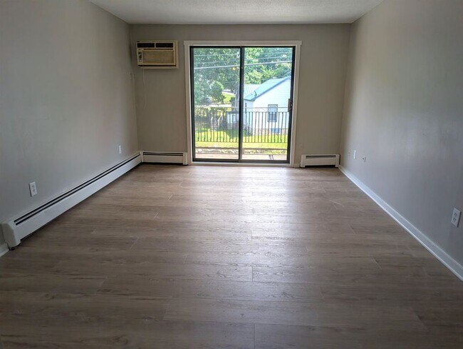 134 Mammoth Rd Unit 21