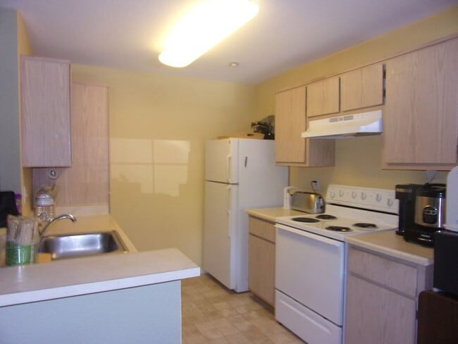 Photo - Oaks Senior Commons