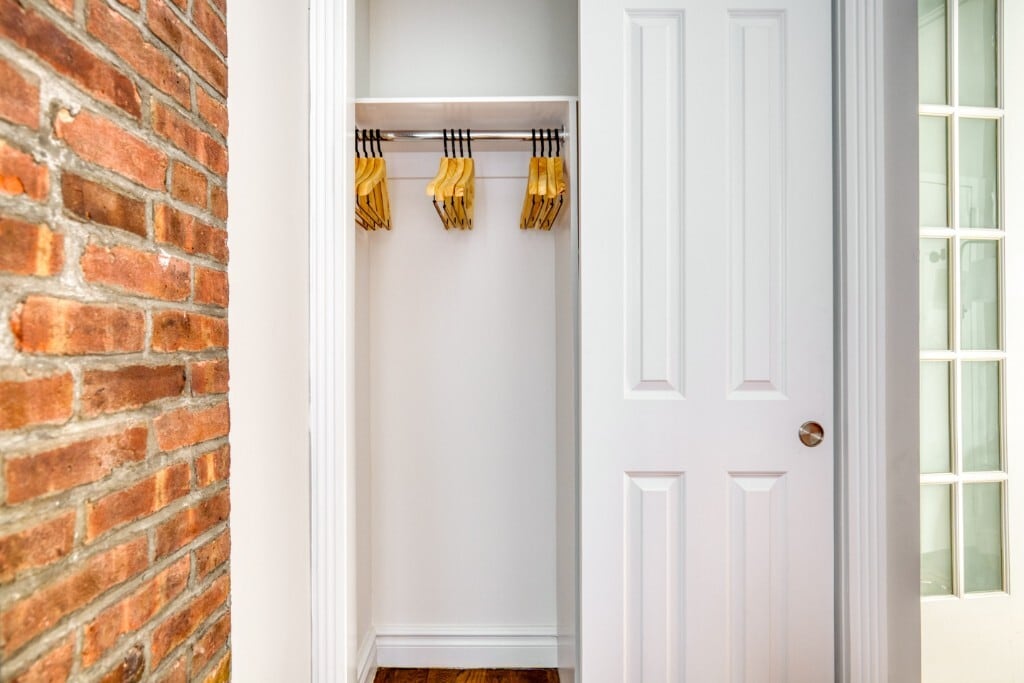 Photo - 325 E 5th St Unit B4