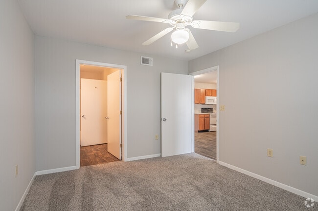 1BR, 1BA - 647SF