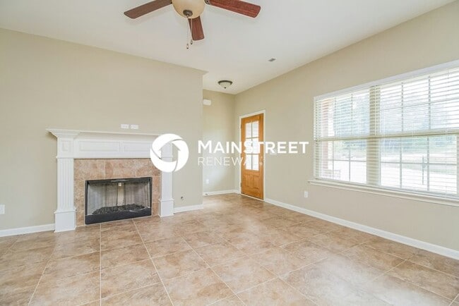 Photo - 4 Bedroom Pet-Friendly Home in La Vergne, ...