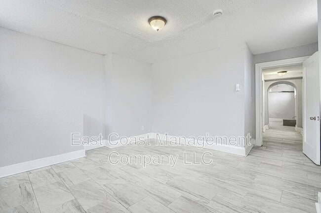 Photo - 2878 Harford Rd Unidad 1