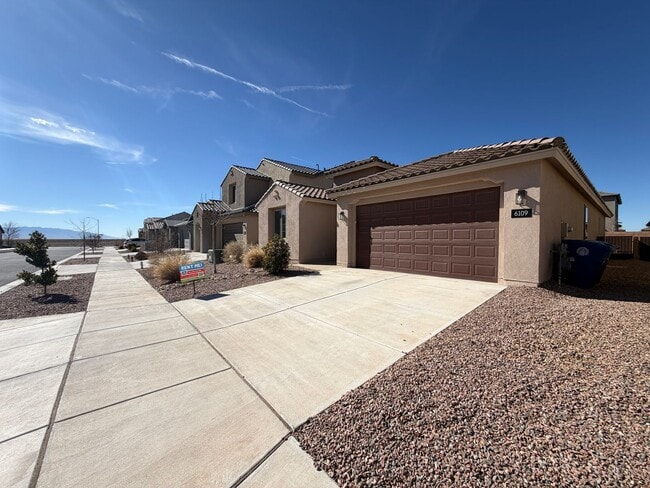 Photo - 4 Bedrooom Single Story New Build in Mesa Del Sol Near Netflix Studios!