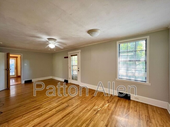 Photo - 5 Shady Cove Ln