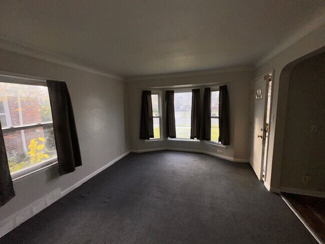 Photo - Stunning 3 Bedroom Brick Bungalow on Eastside of Detroit, Move in ready!