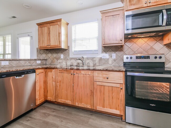 Photo - 15 Hanford Dr