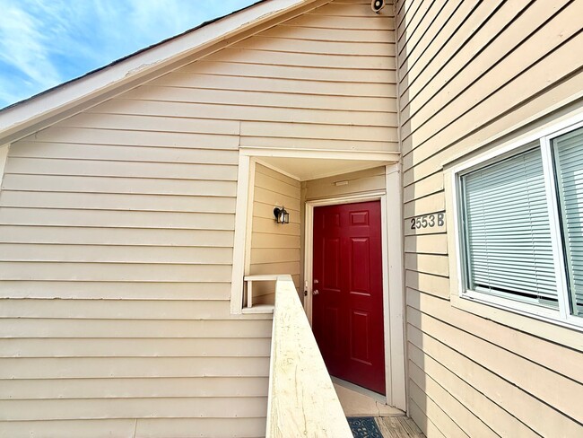 Photo - 2553 Stockbridge Dr