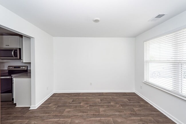 Photo - 3 Bedroom, 2.5 Bathroom Townhome in Cane Bay - Summerville