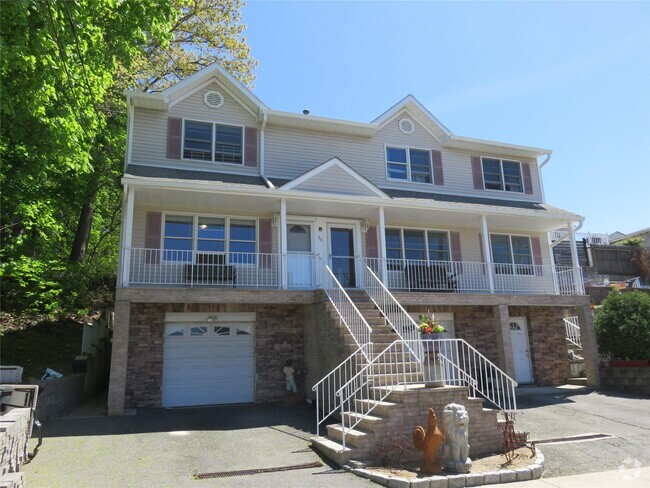 Building Photo - 66 Dartmouth Ave Rental
