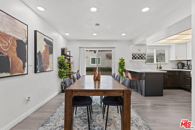 Photo - 15305 Berendo Ave Unit 16