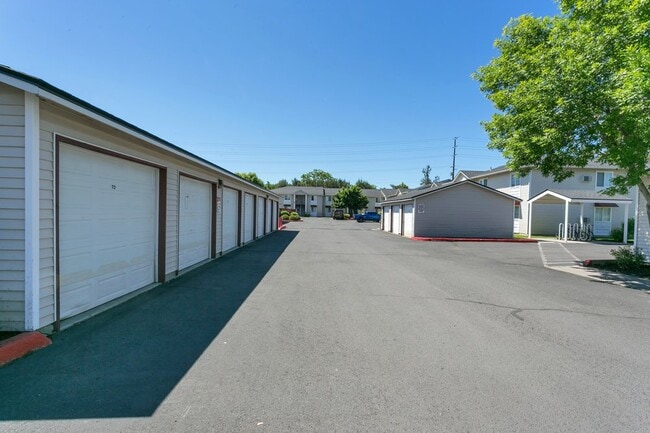 Cedarwest Apartments