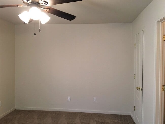 Photo - 408 Brittney Way Unidad # B