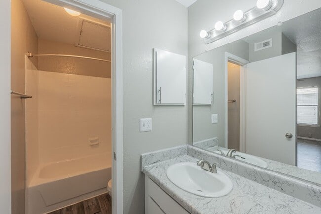 Photo - Great Location!