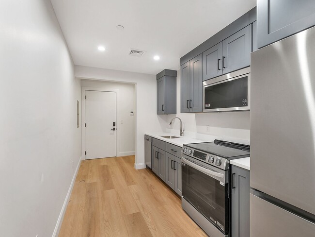 Photo - 177 N Main St Unidad 105