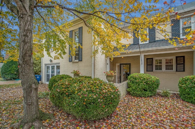 Building Photo - Steps from Historic Downtown Franklin Unit 5 Rental