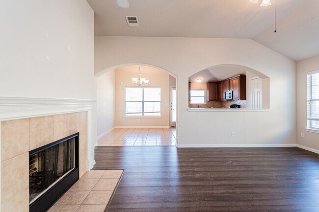 Photo - 4505 Hees Ct